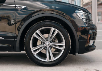 Подержанный автомобиль Volkswagen Tiguan 2017 года (9 фото)