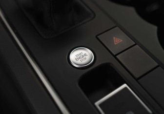 Подержанный автомобиль Volkswagen Touareg 2021 года (16 фото)