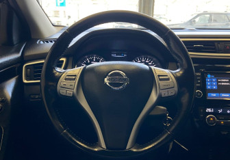 Подержанный автомобиль Nissan Qashqai 2016 года (15 фото)