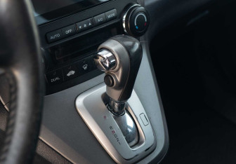 Подержанный автомобиль Honda CR-V 2007 года (15 фото)