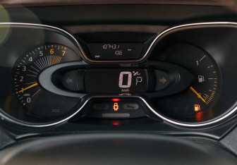 Подержанный автомобиль Renault Kaptur 2016 года (13 фото)