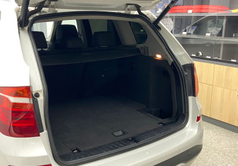 Подержанный автомобиль BMW X3 2015 года (10 фото)