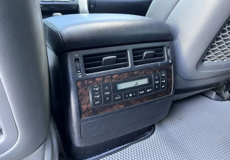 Подержанный автомобиль Toyota Land Cruiser Suv 2008 года (18 фото)