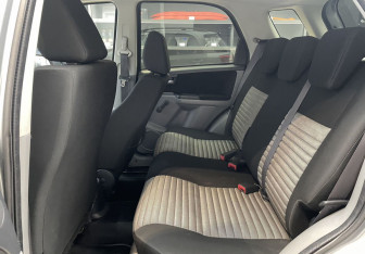 Подержанный автомобиль Suzuki SX4 Hatchback 2012 года (10 фото)