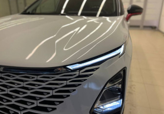 Подержанный автомобиль Omoda C5 2022 года (16 фото)