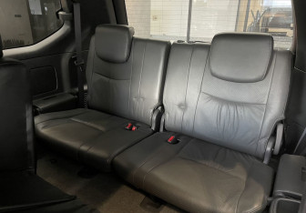 Подержанный автомобиль Toyota Land Cruiser Prado 2006 года (15 фото)