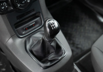 Подержанный автомобиль Ford Fiesta Sedan 2017 года (15 фото)