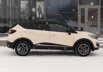 Подержанный автомобиль Renault Kaptur 2020 года (4 фото)