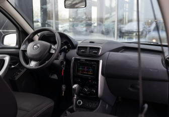 Подержанный автомобиль Nissan Terrano 2019 года (10 фото)