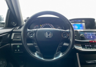 Подержанный автомобиль Honda Accord Sedan 2013 года (13 фото)