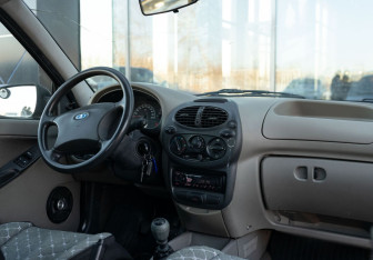 Подержанный автомобиль LADA (ВАЗ) Kalina Hatchback 2010 года (10 фото)