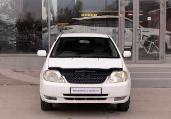 Подержанный автомобиль Toyota Corolla Sedan 2001 года (2 фото)