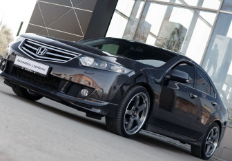 Подержанный автомобиль Honda Accord Sedan 2010 года (11 фото)