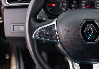 Подержанный автомобиль Renault Arkana 2019 года (12 фото)