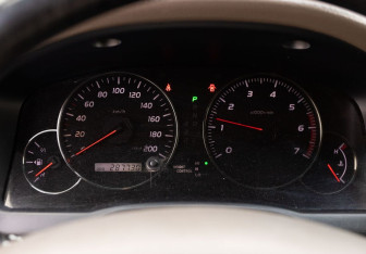 Подержанный автомобиль Toyota Land Cruiser Prado 2008 года (13 фото)