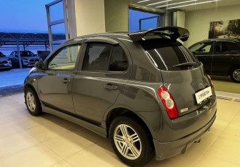 Подержанный автомобиль Nissan March Hatchback 2005 года (7 фото)
