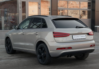 Подержанный автомобиль Audi Q3 2012 года (7 фото)
