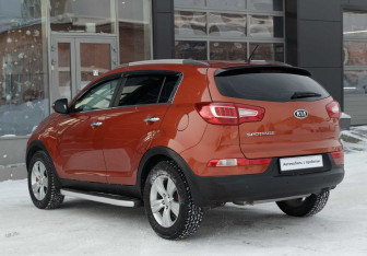 Подержанный автомобиль Kia Sportage 2011 года (7 фото)