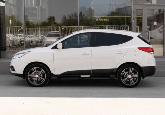 Подержанный автомобиль Hyundai ix35 2012 года (8 фото)