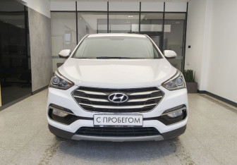 Подержанный автомобиль Hyundai Santa Fe 2017 года (3 фото)