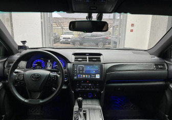 Подержанный автомобиль Toyota Camry Sedan 2017 года (8 фото)