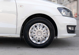Подержанный автомобиль Volkswagen Polo Sedan 2019 года (9 фото)