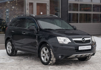 Подержанный автомобиль Opel Antara 2010 года (3 фото)