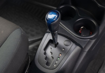 Подержанный автомобиль Toyota Aqua 2016 года (15 фото)