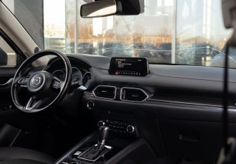 Подержанный автомобиль Mazda CX-5 2017 года (10 фото)
