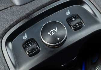 Подержанный автомобиль Ford Focus Hatchback 2011 года (18 фото)