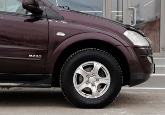 Подержанный автомобиль SsangYong Kyron 2008 года (9 фото)