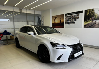Подержанный автомобиль Lexus GS 2015 года (3 фото)