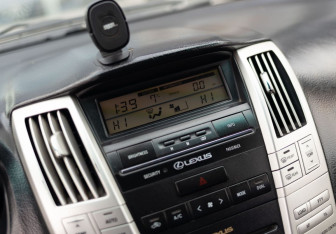 Подержанный автомобиль Lexus RX 2005 года (16 фото)