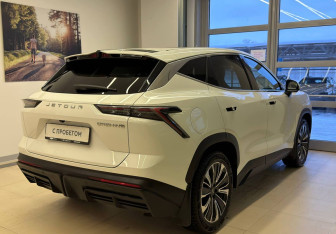 Подержанный автомобиль Jetour Dashing 2023 года (5 фото)