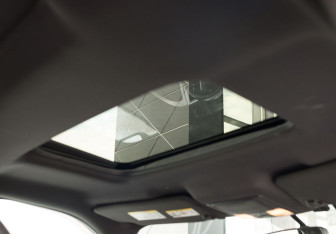 Подержанный автомобиль Ford Explorer 2012 года (21 фото)