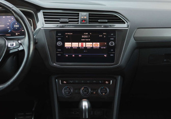 Подержанный автомобиль Volkswagen Tiguan 2019 года (14 фото)