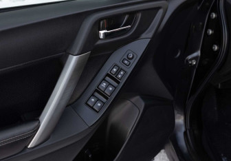 Подержанный автомобиль Subaru Forester Suv 2013 года (18 фото)