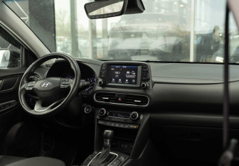 Подержанный автомобиль Hyundai Kona 2018 года (10 фото)