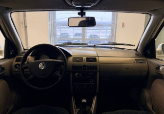 Подержанный автомобиль Volkswagen Pointer 2005 года (9 фото)