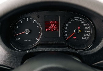 Подержанный автомобиль Volkswagen Polo Sedan 2012 года (12 фото)