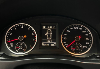 Подержанный автомобиль Volkswagen Tiguan 2013 года (17 фото)