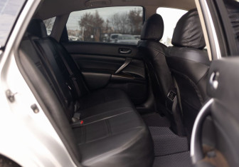 Подержанный автомобиль Nissan Teana 2011 года (21 фото)