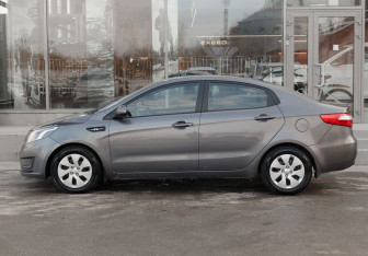 Подержанный автомобиль Kia Rio Sedan 2013 года (8 фото)