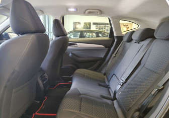 Подержанный автомобиль Haval F7 2023 года (12 фото)