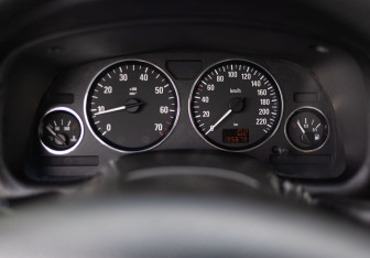 Подержанный автомобиль Opel Astra Hatchback 2002 года (12 фото)