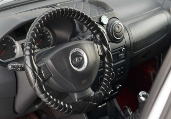 Подержанный автомобиль LADA (ВАЗ) Largus Wagon 2015 года (11 фото)