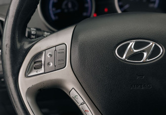 Подержанный автомобиль Hyundai ix35 2012 года (12 фото)