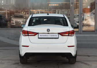 Подержанный автомобиль Changan Alsvin 2023 года (6 фото)