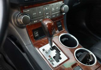 Подержанный автомобиль Toyota Highlander 2011 года (17 фото)