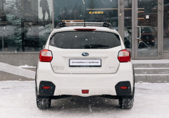 Подержанный автомобиль Subaru XV 2013 года (6 фото)